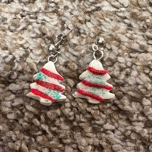 🌸3/$15🌸 Festive Little Debbie Christmas Tree Earrings